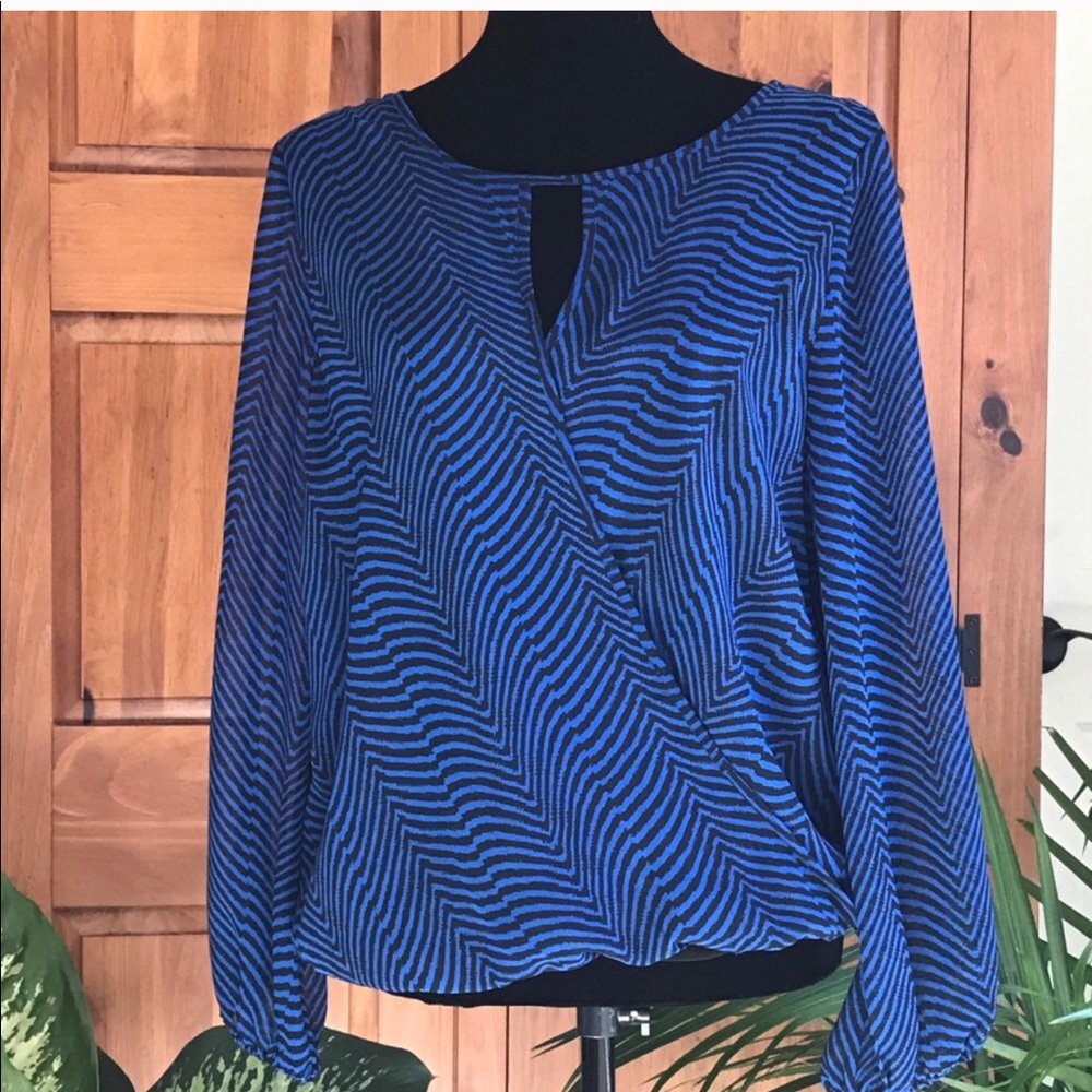 🟠Vince Camuto blouse